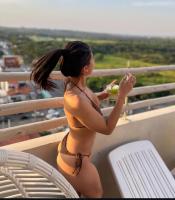642770557: Chica busca chico en La Coruña