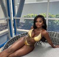 613955039: Chica busca chico en Barcelona