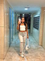 697624169: Chica busca chico en Málaga