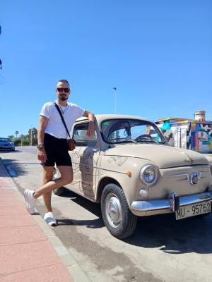 Chico busca chica en Alicante: 