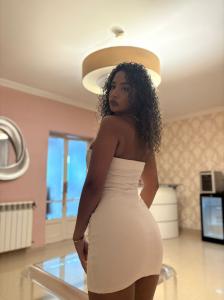631347428: Chica busca chico en Málaga