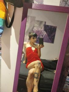 613581970: Chica busca chico en Barcelona