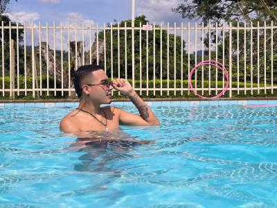 643701664: Chico busca chica en Barcelona