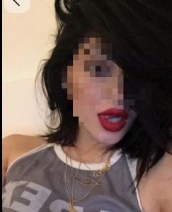 624588429: Chica busca chico en Barcelona