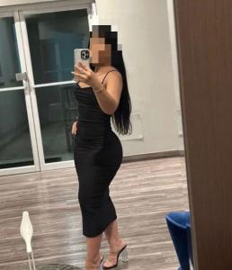 614764075: Chica busca chico en La Coruña