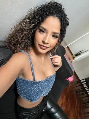 Chica busca chico en Málaga: Chica busca chico