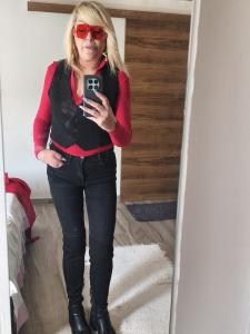 602670111: Chica busca chico en Barcelona