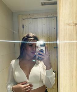 Chica busca chico en Málaga: Chica busca chico